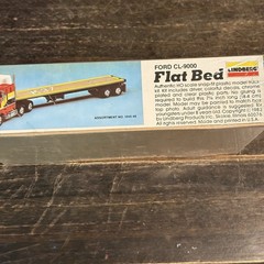 Lindberg Line 1048 HO Ford CL-9000 w/ Flat Bed Trailer Snap Fit Model Kit SEALED