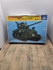 Sherman M4 A1 Allied Standard Tank. Italeri 1:35 Model Kit /0426-ys5