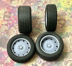 1/24 Scale: 17-inch “Mopar/Challenger Rally” wheels W/ Wide Rear Tires; Resin