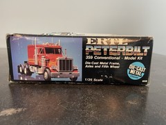 ERTL Peterbilt 359 Conventional 1:25 Scale Diecast Metal Model Kit