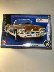 Amt Ertl 1960 Chevrolet Corvette 1:25 Scaled Sealed In Plastic