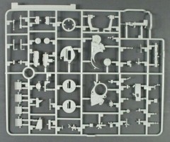 Dragon 1/35th Scale 3.7cm Flak 43 Sd Kfz 7/2 Parts Tree Q from Kit No. 6553