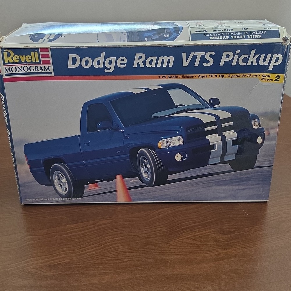 Revell Dodge Ram VTS Pickup 1:25 Kit #85-7617 Opened started not assembled