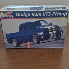 Revell Dodge Ram VTS Pickup 1:25 Kit #85-7617 Opened started not assembled