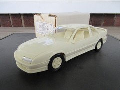 1990 Chevrolet Beretta GTZ Dealer Promo Model – 1/25 Scale – AMT ERTL