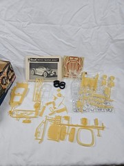 Revell #7110 Ed “Big Daddy” Roth’s Beatnik Bandit 1/25 Plastic Model Kit 1985