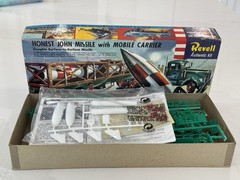Revell H-1821:169 Honest John Missile with Mobile Carrier Box Scale