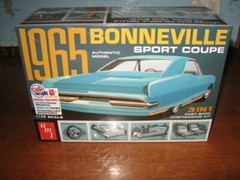 AMT 1965 Bonneville Sport Coupe 3’N1 Plastic Model Kit 1:25 AMT1260