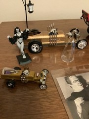 Munsters Koach, Drag U La Hot Rods, Figures, Display Case & More 1/25 Models