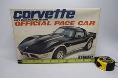 Vintage MPC 1978 Indianapolis 500 Official Corvette Pace Car 1:25 Model Kit B21