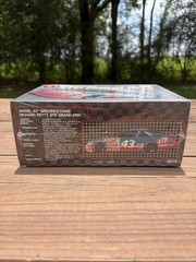 AMT ERTL Richard Petty #43 STP Grand Prix 1/25 Scale Model Kit #6728 New Sealed