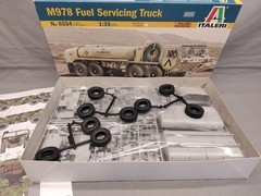 Italeri 1/35 US M978 Tanker / Sealed inside / NO DECALS