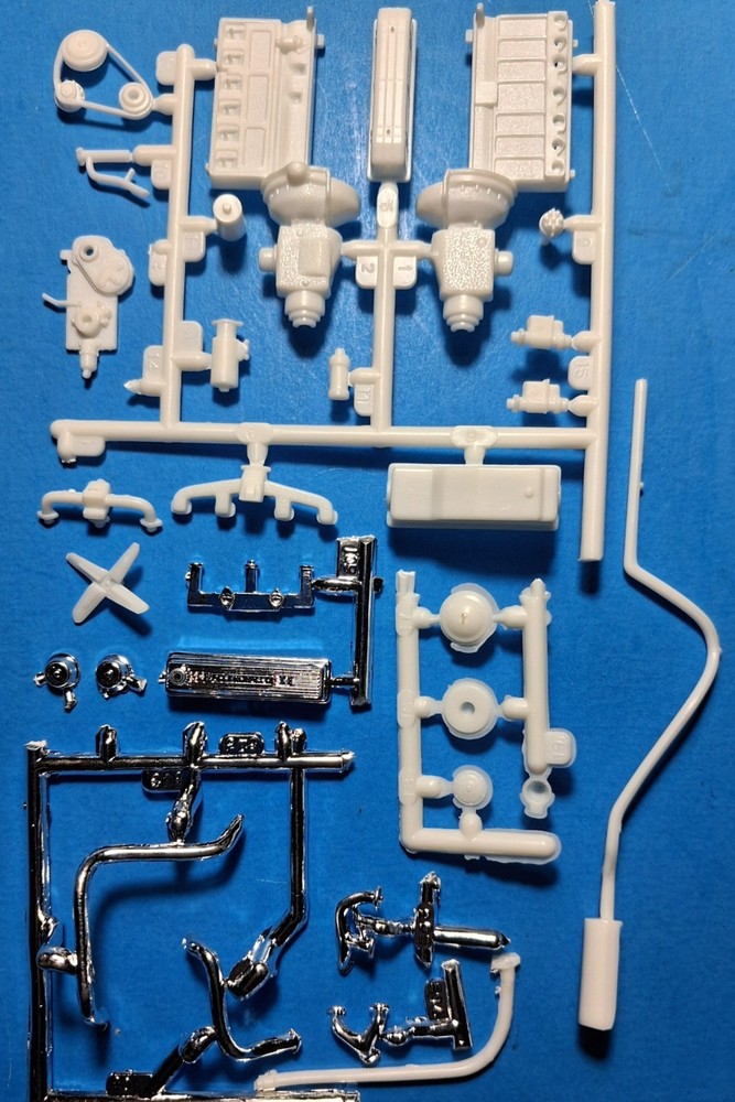 STOVEBOLT SIX CYLINDER ENGINE PARTS 37 CHEVY CONV – AMT T161 – MODEL CAR KIT LOT