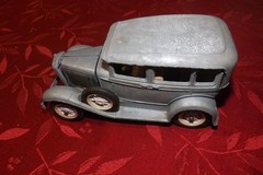 HUBLEY FORD 4 DOOR SEDAN 2 METAL MODEL KITS HOT ROD PARTS REPAIR 1:20 JUNKYARD