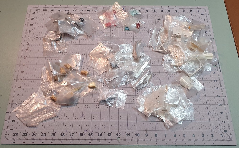 VTG Outlaw Hobby HOT RODS Assorted Classic Car Model Cars Plastic Parts LOT 1243