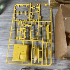 Revell Porsche 914 Yellow 1:25 Plastic Car Model Kit H-1317 1971