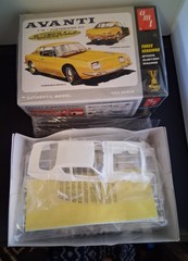 1:25 Vintage AMT 1964 Studebaker Avanti 3 in 1 kit molded in white NICE!