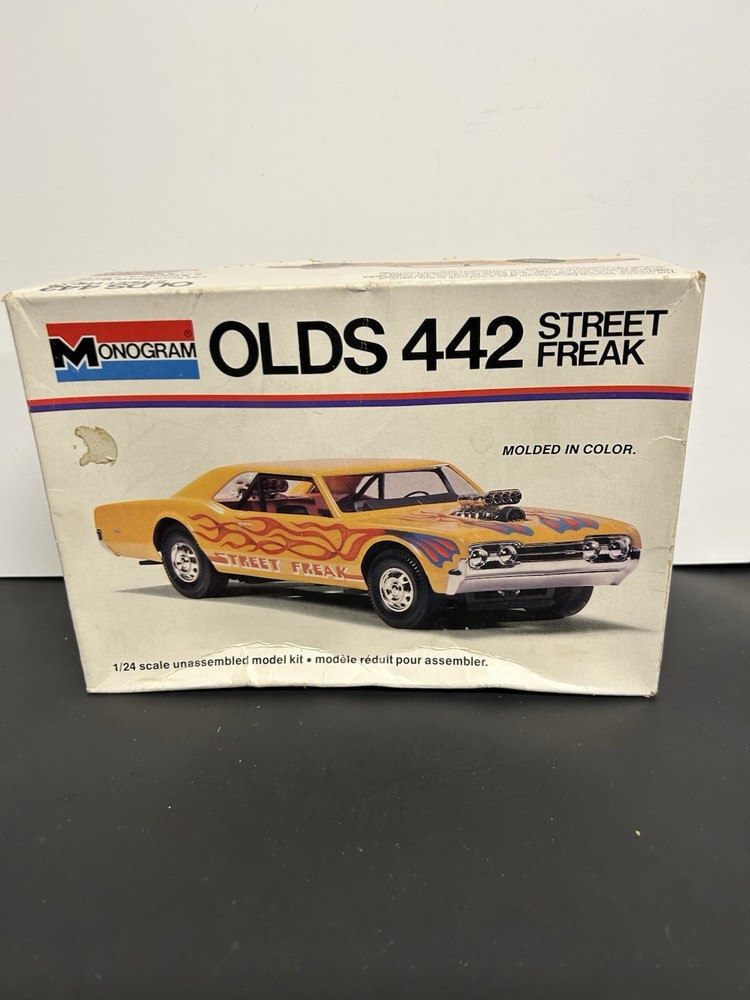 Monogram Olds 442 Street Freak *1:24 Scale *Model Kit #2218 *Made in 1977