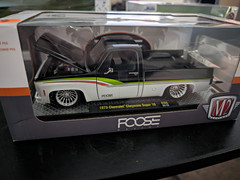 M2 Machines Foose Design 1973 Chevrolet Cheyenne Super 10 Diecast Car 8+ 1/24
