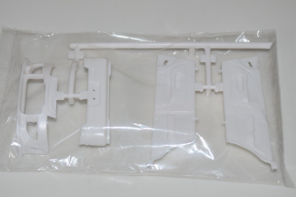AMT 2005 MITSUBISHI LANCER EVO VIII #1552M ⭐PARTS⭐ INNER DOOR PANELS+MORE 1:25