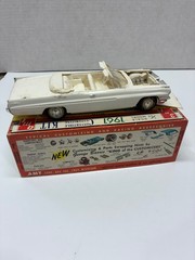 VINTAGE ORIGINAL ISSUE AMT 1/25 1961 PONTIAC CONV. JUNKYARD BUILT KIT