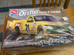 AMT ERTL Ford F-150 Ortho Lawn & Garden 1/25 1996 NASCAR Racing. #8304. Sealed.