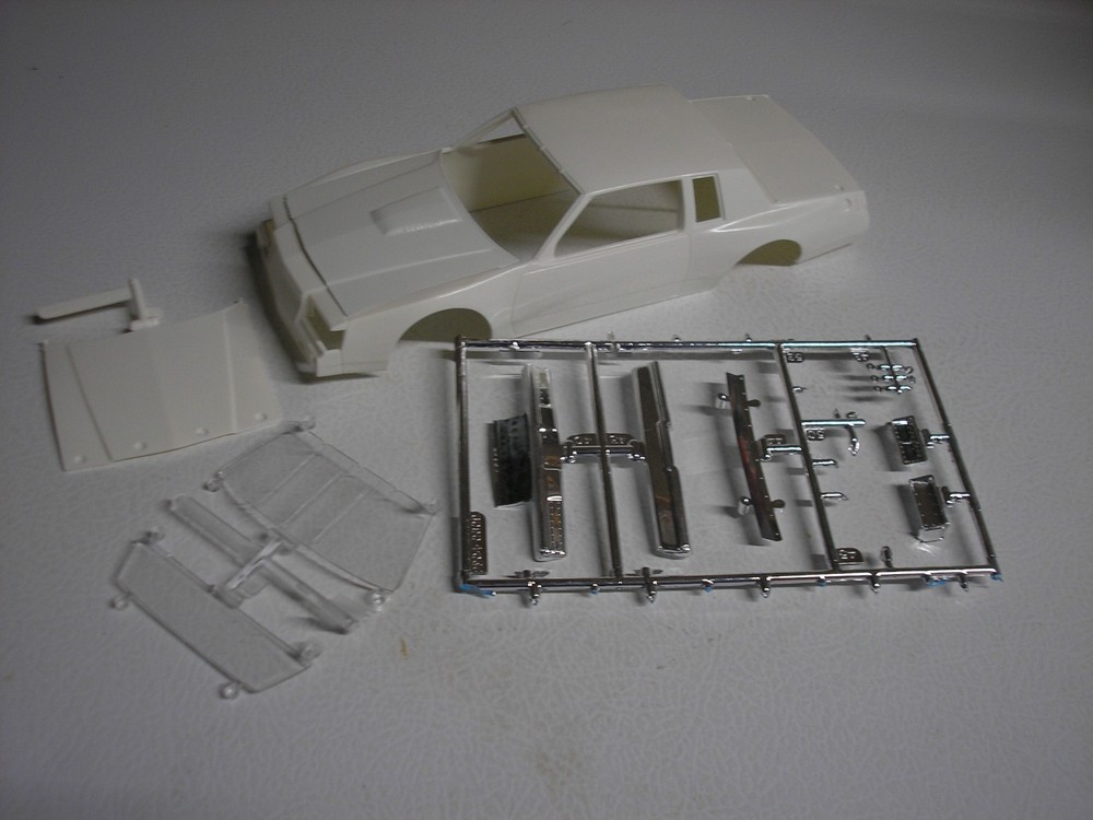 Vintage B 1/24 NASCAR Buick Grand National Regal w/ 2 Hoods 4 Slot Car Body Part