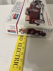 VTG Monogram The Classic 1934 Duesenberg SJ Roadster 1:24 Model Car Kit c1979
