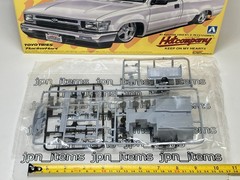 Aoshima 1/24 Kit TOYOTA 80 HILUX CUSTOM Ver.1 Hot Company Pick Up Unassembled