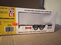 AMT Reefer Semi Trailer 1:24 Scale Plastic Model Kit 1170 New