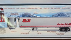 Moebius Models 1:25 Scale 53′ Reefer Semi Trailer Boxed Model Kit