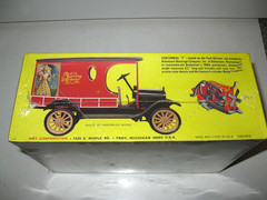 AMT BUDWEISER 1/25 1923 FORD MODEL T DELIVERY VAN KIT #2401. SEALED