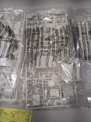 AMT/ERTL 8137 Diamond Reo Semi Tractor 1/25 Model Kit Factory Selaed Parts