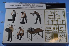 Master Box 3560 German Motorcycle Repair Crew 1/35