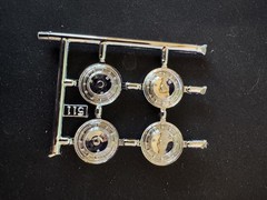 AMT 31979 1/25 58 Edsel Pacer Parts Bash Outer Wheels