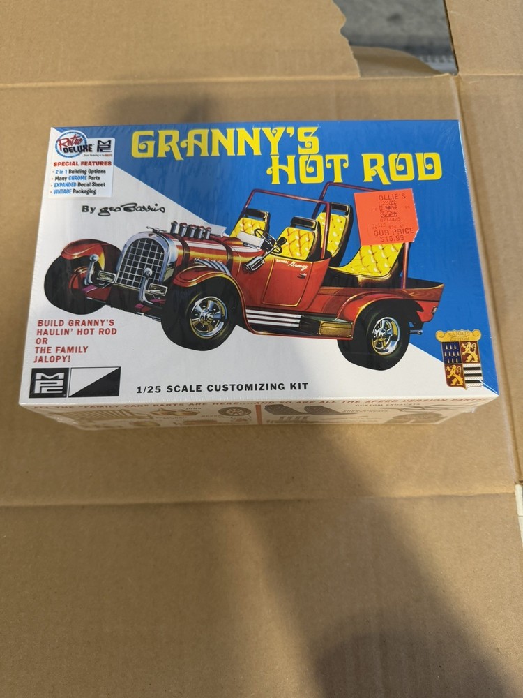 MPC 1:25 Granny’s Hot Rod George Barris Plastic Model Kit MPC988