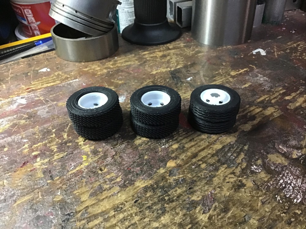 1/32 Scale Or 1/25 Scale Wheels And Tires