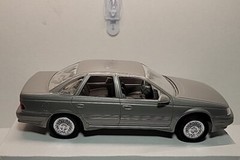 NIB Ertl 1/24 scale 1989 Ford Taurus SHO ( Titanium Met ) promo model #6054