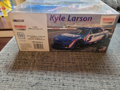 Salvinos JR Models “Hendrick” Kyle Larson 2024 Camaro ZL1 Nascar 1/24 Car Kit