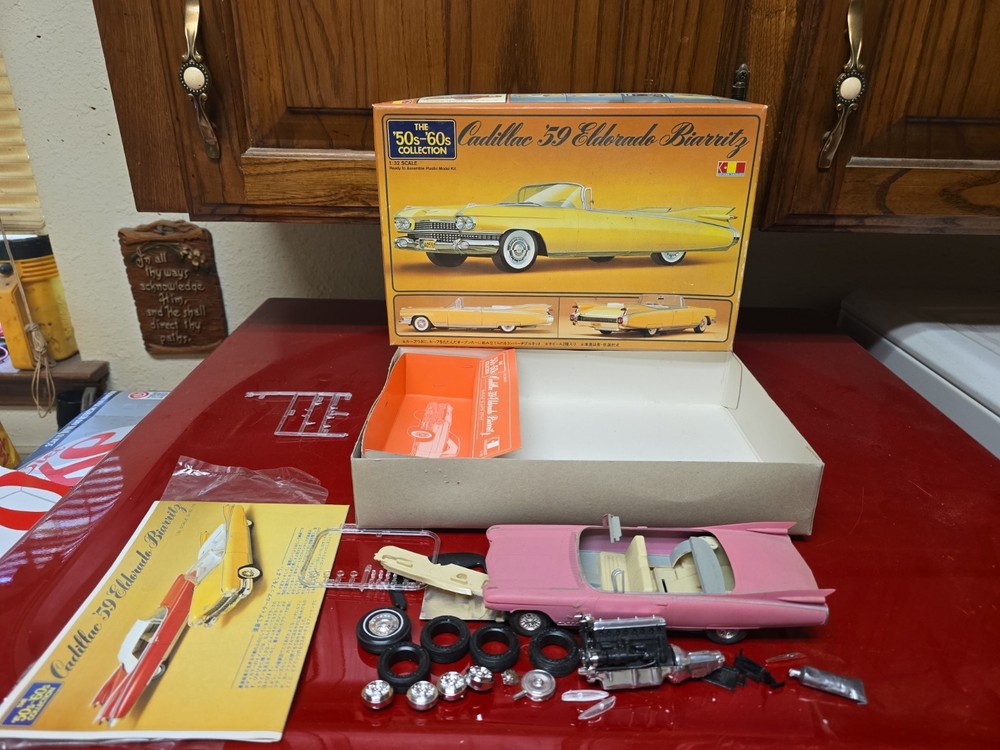 Gunze Sangyo 1:32 The 50’s-60’s Collection Cadillac 59 Eldorado Model Kit