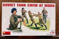 1/35 MiniArt Soviet Tank Crew at Work Kit no. 35017