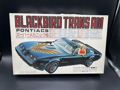 RARE** PONTIAC BLACKBIRD TRANS AM – 1:24Model Kit