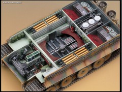 Academy 1/35 GERMAN TIGER-I EARLY VERSION Tank Plastic model kit WWII #13239