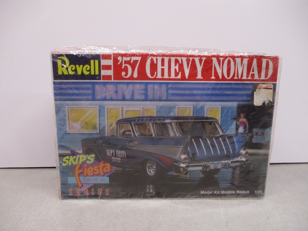 Revell 1957 Chevy Nomad 1/25