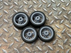 1/24 Scale: 21/20 Inch “Weld S81” Wheels W/ Wide Rear Street Tires