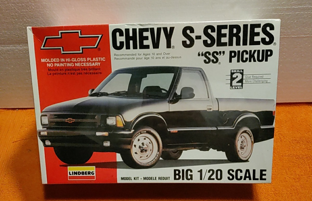 Lindberg Chevy S-Series SS Pickup,Large 1/20 Scale 72510 USA,Factory Sealed