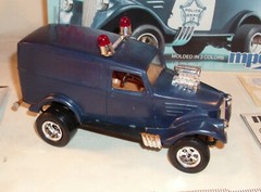 MPC PADDY WAGON WILLYS PANEL VAN FUNNY CAR SNAP MODEL BUILT UP WITH BOX LID