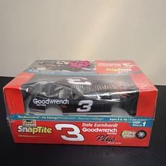 Revell Monogram SnapTite Dale Earnhardt #3 Goodwrench Monte Carlo