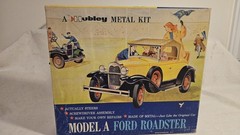 VINTAGE HUBLEY MODEL A FORD ROADSTER Metal Model Kit NO. 854K-300