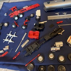 Monogram 1/32 Snap Tite Conventional Semi Trucks Trailers Lot Lots of Parts